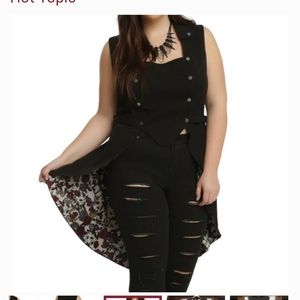 Vest top from hot topic size 5